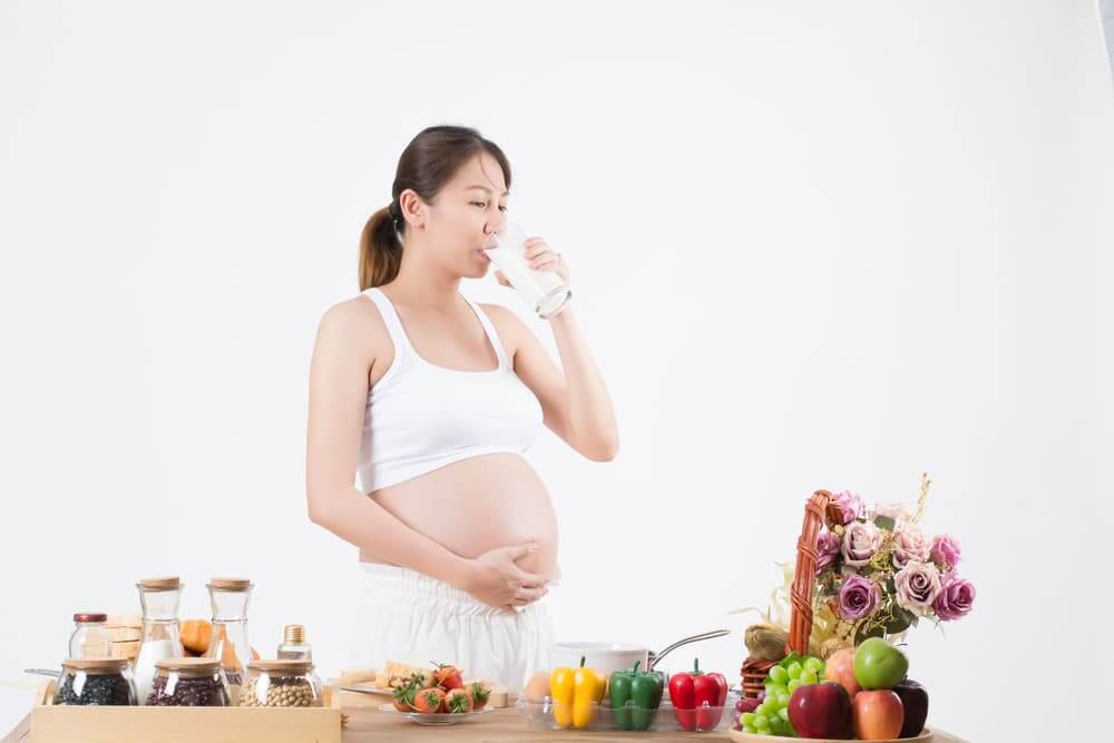 Dùng sữa bầu đúng cách sẽ đem lại nhiều lợi ích cho mẹ và bé